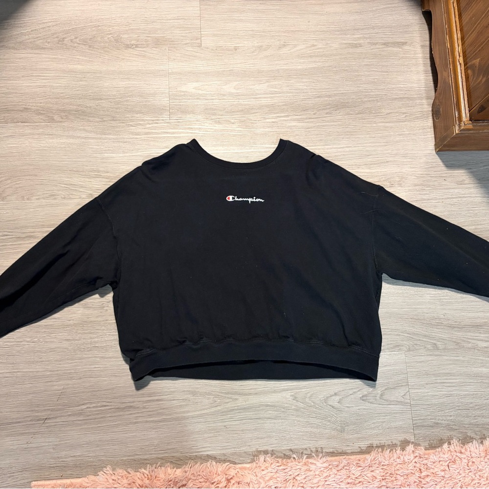 Champion Women's Cropped Black Crew Neck Sweatshirt